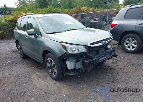 2018 Subaru Forester 2.5I Premium из США, поврежденный, VIN JF2SJAEC0JG614197
